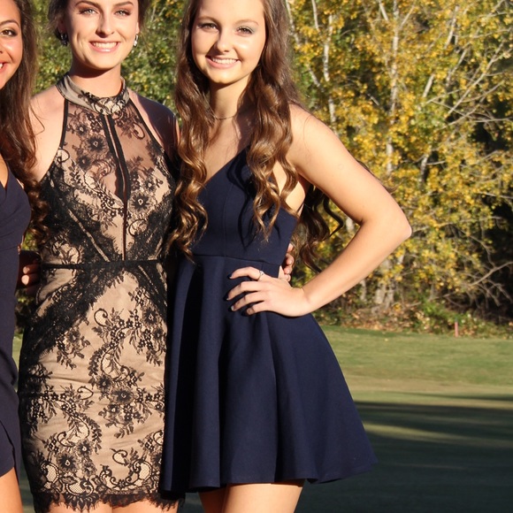 Blue Windsor homecoming dress - Picture 3 of 5